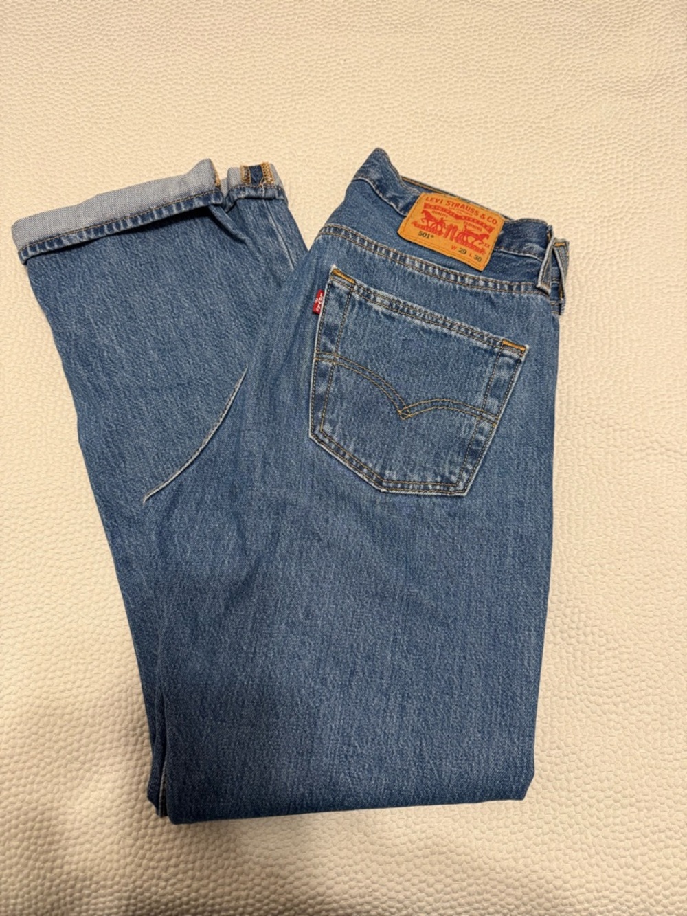 501 Levi's Women’s Straight Jeans in Classic Denim Blue